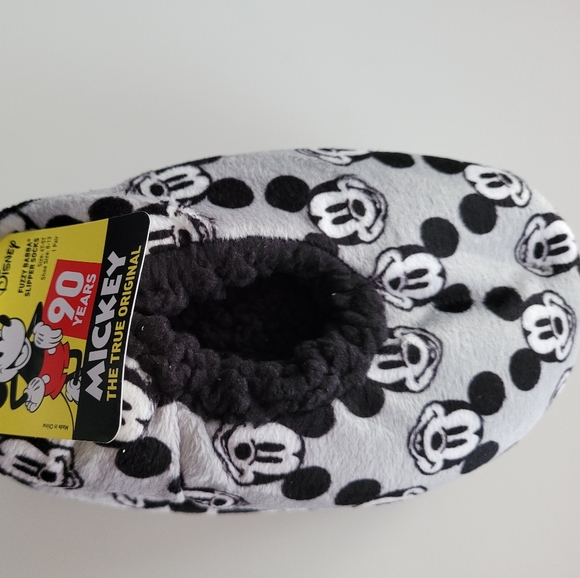 2T-3T DISNEY 90 YRS MICKEY FUZZY BABBA SLIPPER SOC - Picture 3 of 7